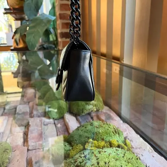 GUCCI GG Marmont Mini Black Calfskin Matelasse Chain Belt Bag - Picture 3 of 11